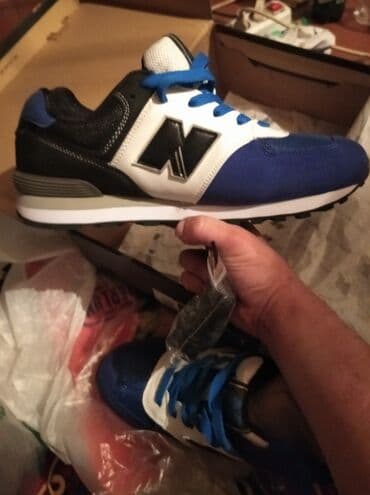 Нужен телефон,так как свой утопилсам занимаюсь кроссовками только — 20