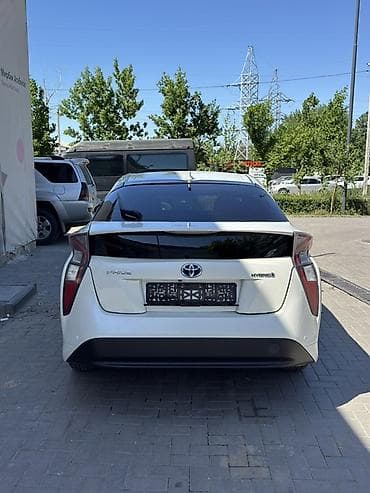 prius: Toyota Prius: 2017 г., 1.8 л, Вариатор, Гибрид, Лифтбек — 3