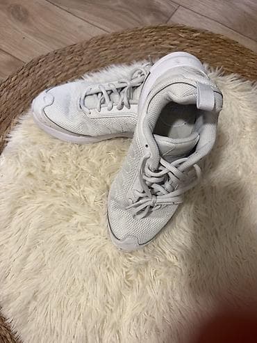 Личные вещи: Кроссовки Nike Air Max AP - Артикул/код модели: CU - Размер по бирке — 1
