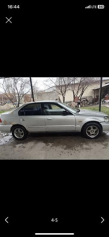 Honda Civic: 1999 г., 1.6 л, Автомат, Бензин, Седан