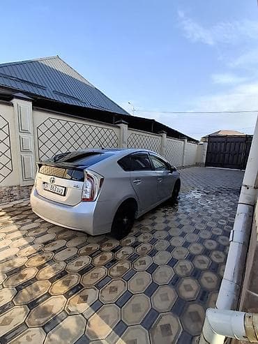 экран нексия: Toyota Prius: 2014 г., Автомат, Гибрид, Хэтчбэк — 5