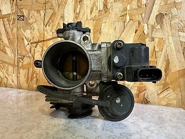 Дроссельная заслонка Toyota 1999 г., Б/у, Оригинал, Япония at lalafo.kg Дроссельная заслонка Toyota 1999 г., Б/у, Оригинал, Япония