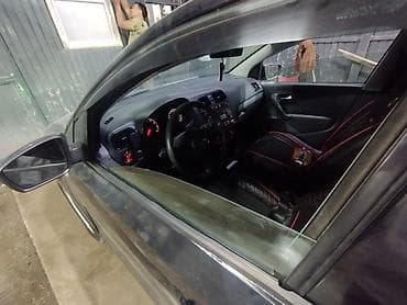 Транспорт: Volkswagen Polo: 2011 г., 1.6 л, Механика, Газ, Седан — 6