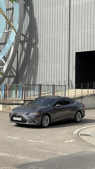 Lexus: Lexus ES: 2019 г., 2.5 л, Вариатор, Гибрид, Седан — 4