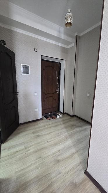 2 комнаты, 80 м², Элитка, Аламединский рынок / базар Элитка, 4 этаж, Требуется ремонт at lalafo.kg 2 комнаты, 80 м², Элитка, Аламединский рынок / базар Элитка, 4 этаж, Требуется ремонт