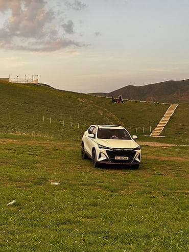 Changan Uni-V: 2025 г., 1.5 л, Робот, Бензин, Седан — 1