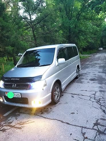 семейный авто: Honda Stepwgn: 2003 г., 2 л, Автомат, Бензин, Минивэн — 3