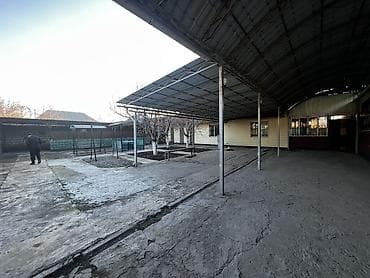 продаю дом в баят: Одноэтажный дом с просторным крытым двором/навесом на всю площадь — 3