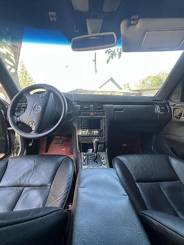 выхлопа: Mercedes-Benz E-Class: 1997 г., 3.2 л, Автомат, Газ, Седан — 4