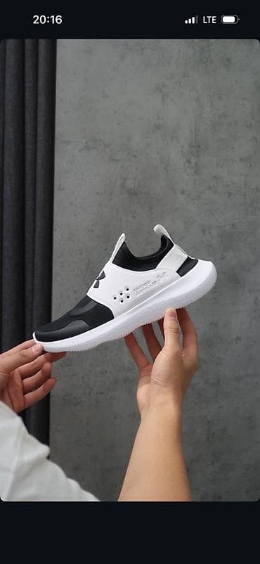 Мужские кроссовки, 42, Under Armour, Новый, цвет - Черный, Самовывоз, Платная доставка
