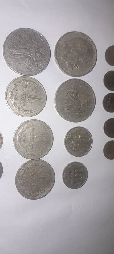 кораб: Подборка монет СССР Состав: - Рубли СССР разных годов: видны 1 рубль — 5