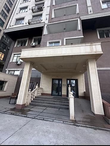 Сдаётся 2 комнатная квартира в районе Бишкек Парка, по адресу — 1