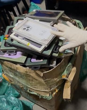 Разнабой чехлы на телефоны,очищаем склад, одна коробка всего 0-5000