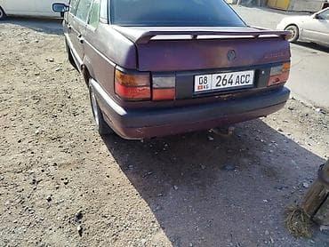 Volkswagen: Volkswagen Passat: 1988 г., 1.8 л, Ручные, Бензин, Седан — 1