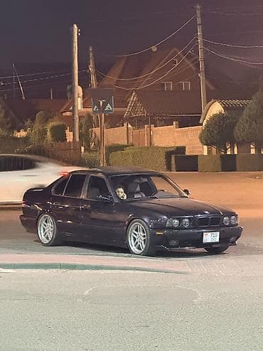 step 2: BMW 5 series: 1996 г., 3.2 л, Механика, Бензин, Седан — 8