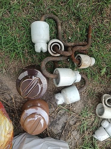 Изолятор изоляторы