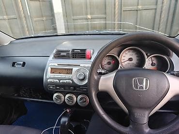 таота филдер: Honda Fit: 2005 г., 1.3 л, Вариатор, Бензин, Хэтчбэк — 5