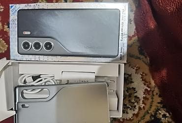 realme pro: Tecno Camon 30 Pro 5G, Б/у, 256 ГБ, цвет - Черный, 2 SIM — 5