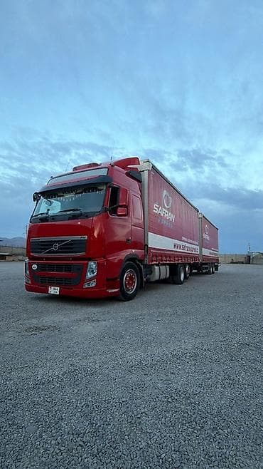 Тягач, Volvo, 2011 г., Тентованный