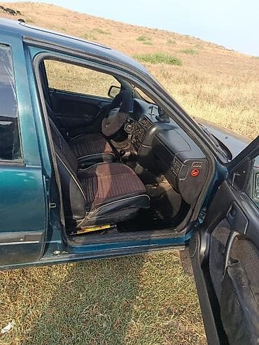 Транспорт: Opel Vectra: 1995 г., 1.6 л, Механика, Бензин, Седан — 3