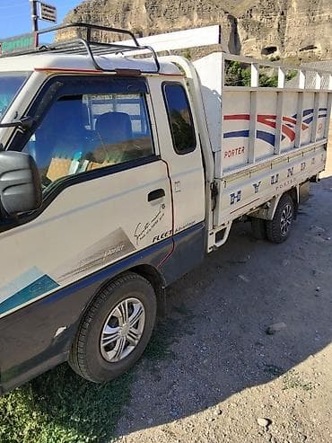 Транспорт: Hyundai Porter (Hyundai AIC) — компактный бортовой грузовик. Основные — 4