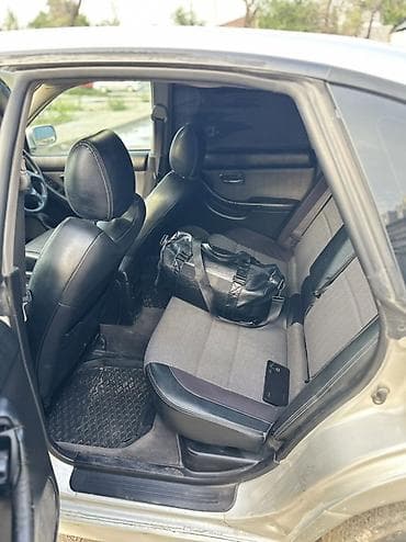 forester 2004: Subaru Legacy: 2001 г., 2 л, Автомат, Бензин, Седан — 8