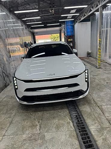 santa fr: Kia K8: 2024 г., Седан — 1