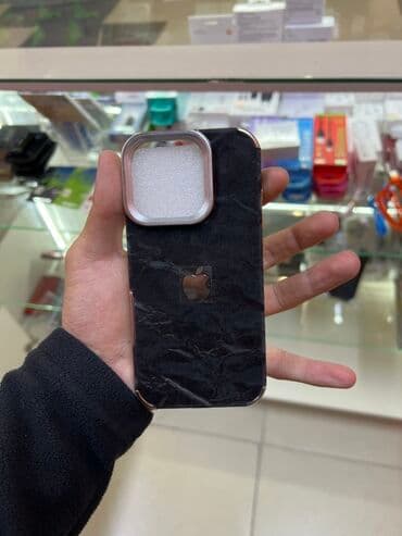 Чехлы для iPhone с усиленной защитой камеры - Форм‑фактор: накладка с