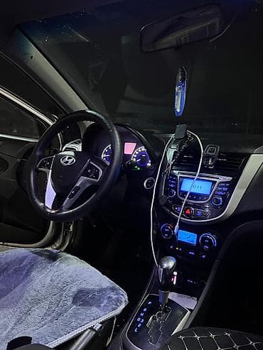 митсубиси спес стар: Hyundai Solaris: 2011 г., 1.6 л, Автомат, Бензин, Седан — 10