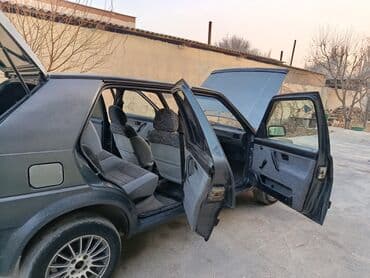 5д полики и авточехлы бишкек фото: Volkswagen Golf: 1989 г., 1.8 л, Механика, Бензиновая, Хэтчбэк — 7