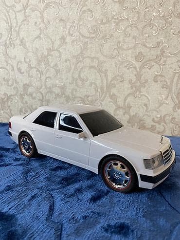 limited edition: Mercedes-Benz W124 на радиоуправление Дальность управления — 10
