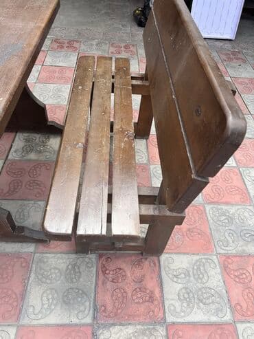 мебель для ресторанов и кафе: Продаю комплект стол,скамейка из дерево Для кафе,бани,дачи,дома Стол — 4