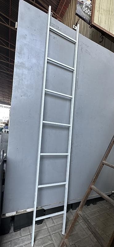 Чатырдын чыгуучу тепкичтер: Прямая приставная лестница из металла. 3 метра Характеристики: - — 1