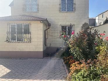 делать: 🏡 Продается просторный 2-этажный дом на первой линии в районе — 2