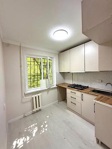 квартира 4 микрайон: 1 комната, 32 м², 104 серия, 1 этаж, Евроремонт — 3
