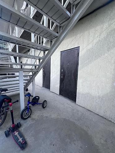 гараж аламедин: Сдаются комнаты в районе Западного автовокзала. Описание: - Отдельный — 8