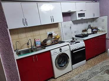 Кухонный гарнитур, цвет - Красный