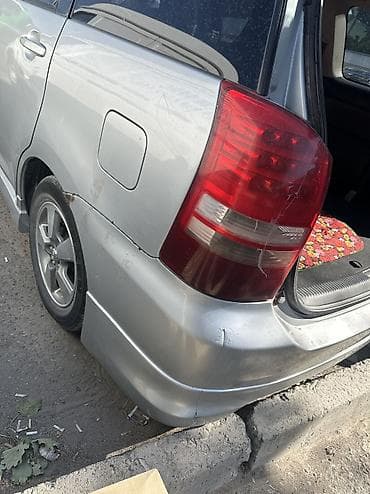 8: Toyota WISH: 2004 г., 1.8 л, Автомат, Бензин — 10