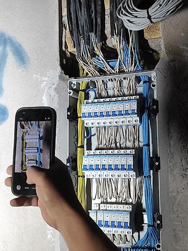 услуги кладки кирпича: Электромонтажные работы для частных домов, квартир и других помещений — 7