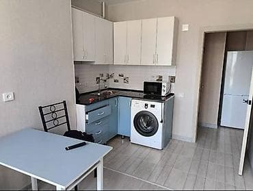 Кыймылсыз мүлк: 1 бөлмө, 40 м², 3 кабат, Евроремонт — 4