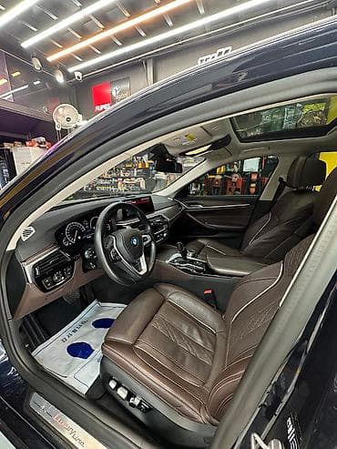 химичиска авто: BMW 5 series: 2019 г., 2 л, Автомат, Бензин, Седан — 5