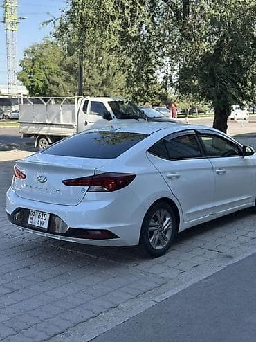 Hyundai Elantra: 2020 г., 2 л, Автомат, Бензин, Седан — 5