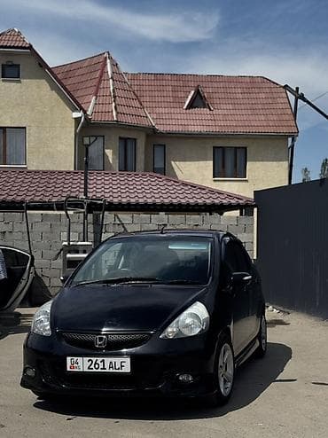 автомобиль мини: Honda Fit: 2005 г., 1.3 л, Автомат, Бензин, Хэтчбэк — 2