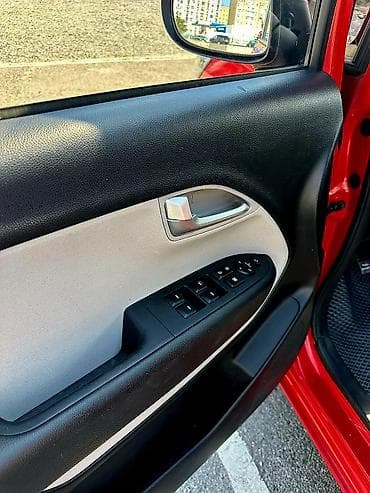 mini coper: Kia Ray: 2019 г., 1 л, Автомат, Бензин, Минивэн — 10