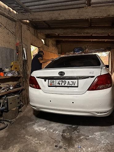 электромобили byd e5: BYD E5: 2017 г., Робот, Электромобиль, Седан — 3