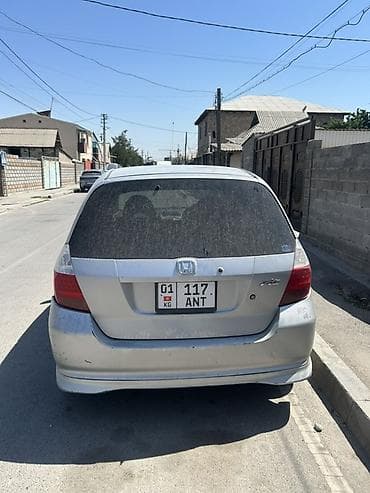 Honda Fit: 2002 г., 1.3 л, Автомат, Бензин, Хэтчбэк