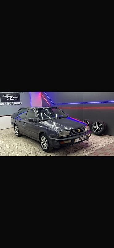 highlander 2012: Volkswagen Vento: 1995 г., 1.8 л, Механика, Газ, Седан — 4