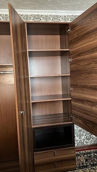 Шкафтар: Шифоньерлер, кийидер үчүн шкафтар, Колдонулган, Түз, ЛДСП — 2