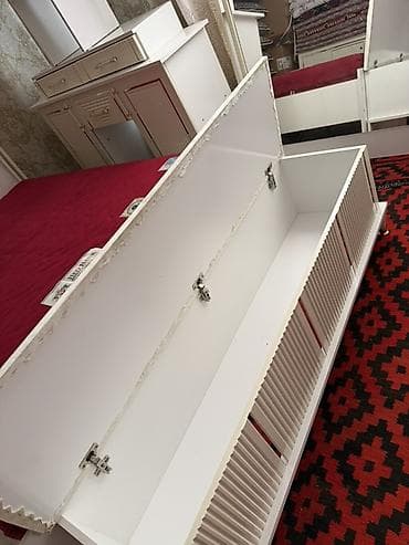 Дом и сад: Спальный гарнитур в светлом цвете с мягкими акцентами Состав — 3