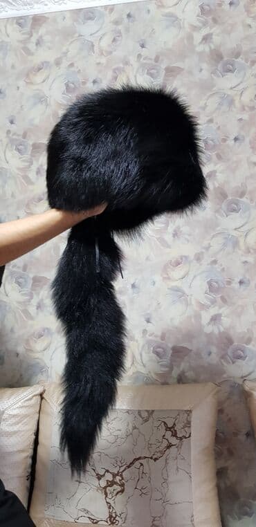 Aiza: Продаю песцовую шапку со съёмным хвостом